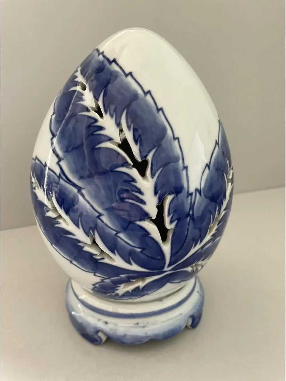 Vintage Blue & White Floral Egg on Pedestal Y2K Grand Millennial Decor